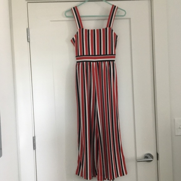 Cropped Jumpsuit - Picture 2 of 6